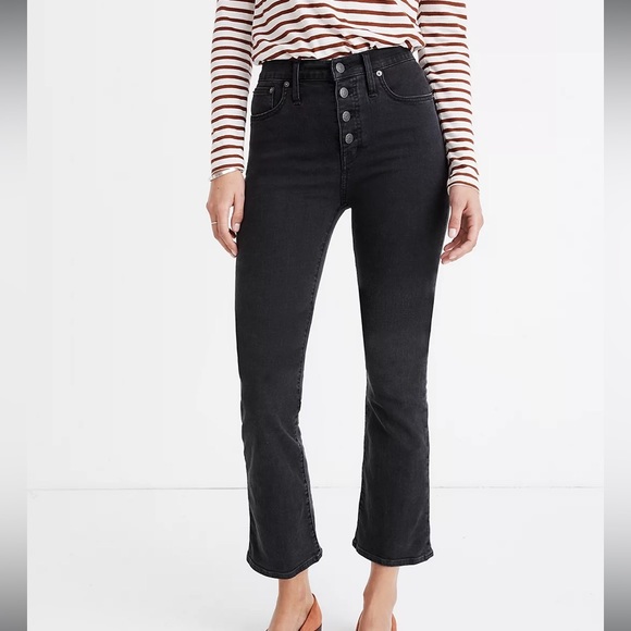 Madewell Denim - Cali Demi-Boot Jeans in Bellspring Wash: Button-Front Edition